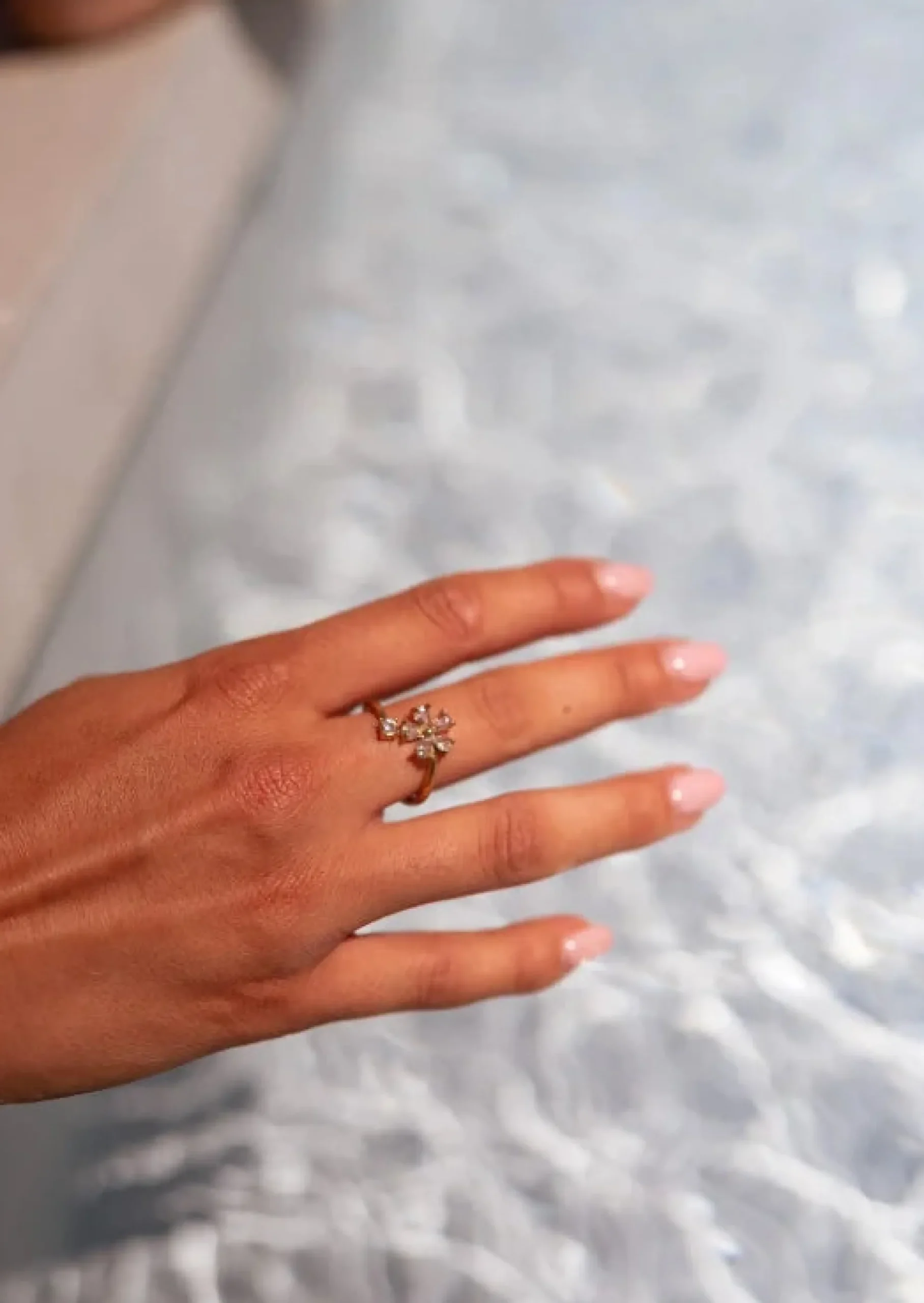 Online Bague Rilla dorée | Bague effet diamants | Prêt-à-porter en ligne | Easy Clothes Bagues