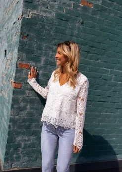 Fashion Blouse Manuela écrue en dentelle | Blouse droite ajourée | Prêt-à-porter en ligne | Easy Clothes Femme Chemisiers & Blouses