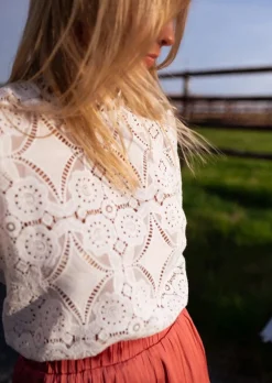 Cheap Blouse Marissa - Broderie - Manches 3/4 - Col MontantEasy Clothes Femme Chemisiers & Blouses