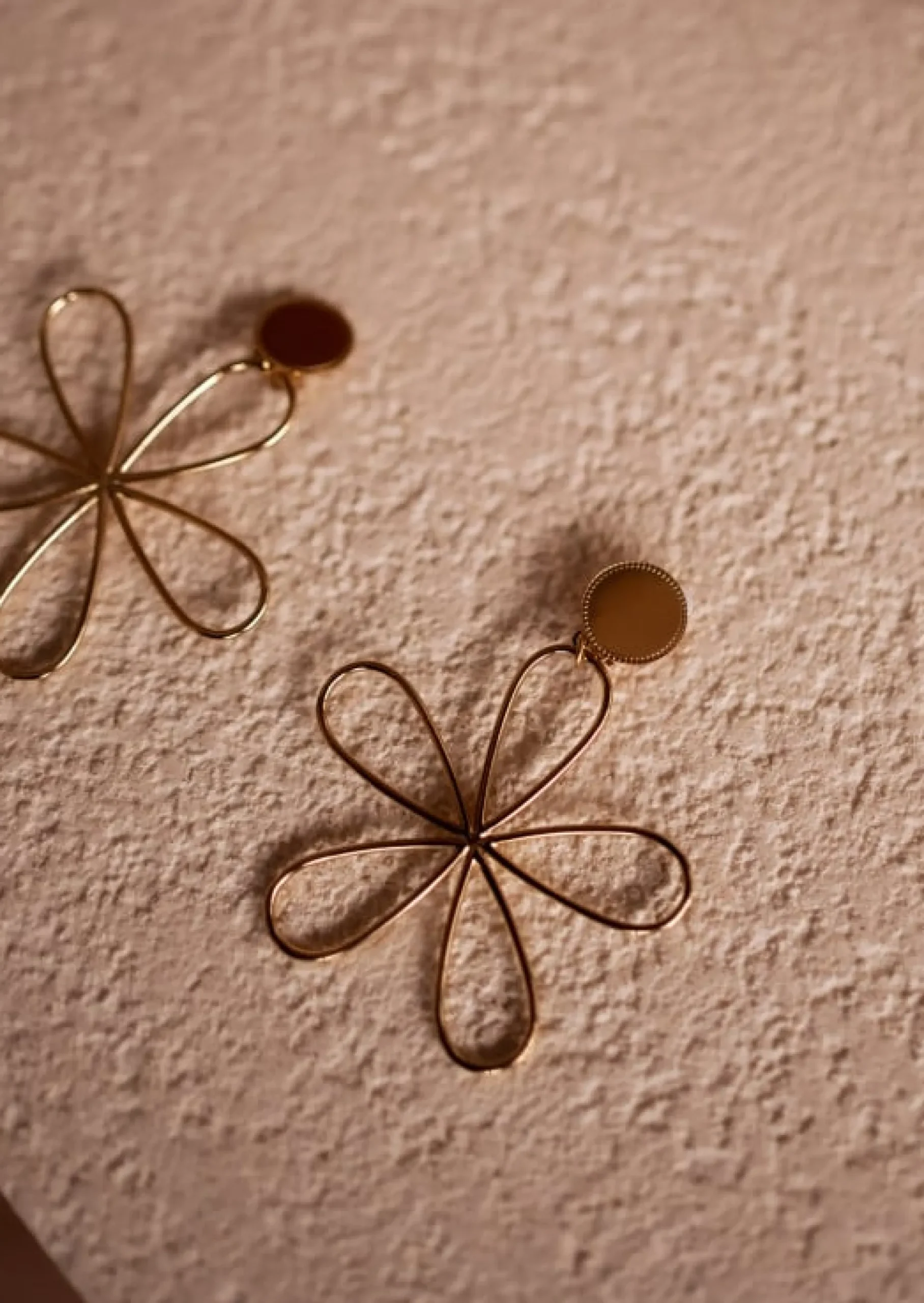 Sale Boucles d’Oreilles Doria - À Clip - Dorées - FleursEasy Clothes Boucles d'oreilles