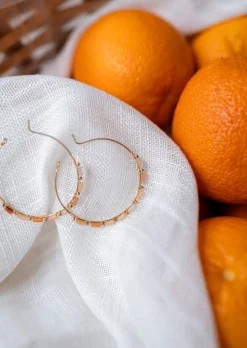 Online Boucles d’oreilles Guna dorées | Anneaux perlés | Prêt-à-porter en ligne | Easy Clothes Boucles d'oreilles