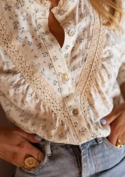 Store Chemise Brida beige à fleurs | Chemise fleurie tendance | Prêt-à-porter en ligne | Easy Clothes Femme Chemisiers & Blouses