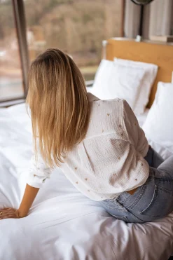 Discount Chemise Célia - Ecrue - A coeurs dorésEasy Clothes Femme Chemisiers & Blouses