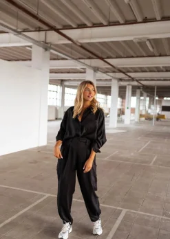 New Chemise Ines noire | Chemise satinée ample | Prêt-à-porter en ligne | Easy Clothes Femme Chemisiers & Blouses