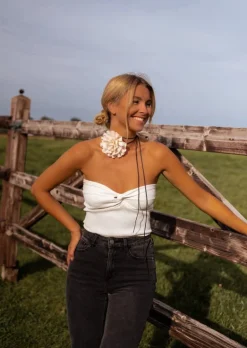 Clearance Collier Jovana - Fleur Écrue - Corde NoireEasy Clothes Colliers