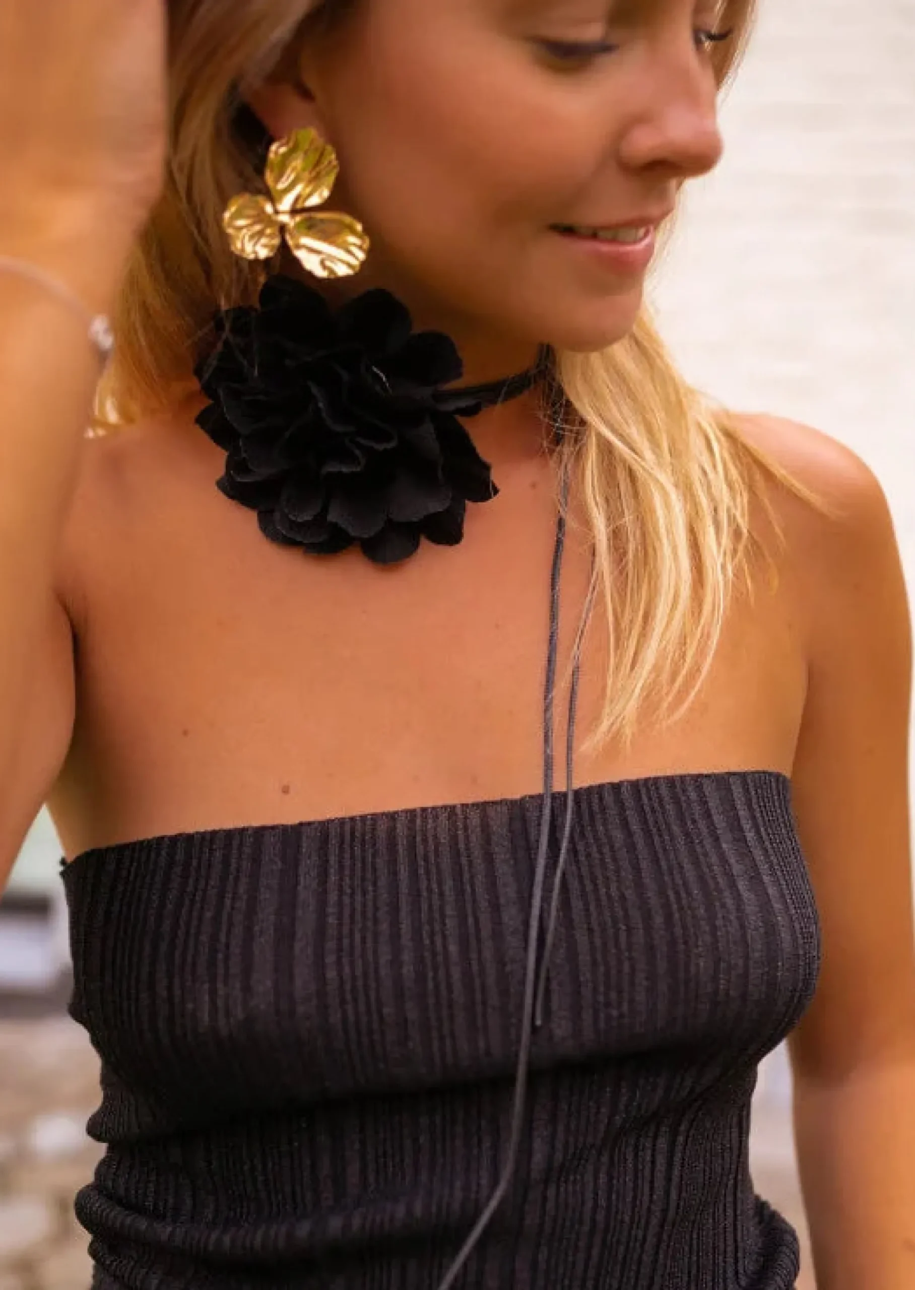 Outlet Collier Jovana - Fleur Noire - Corde NoireEasy Clothes Colliers