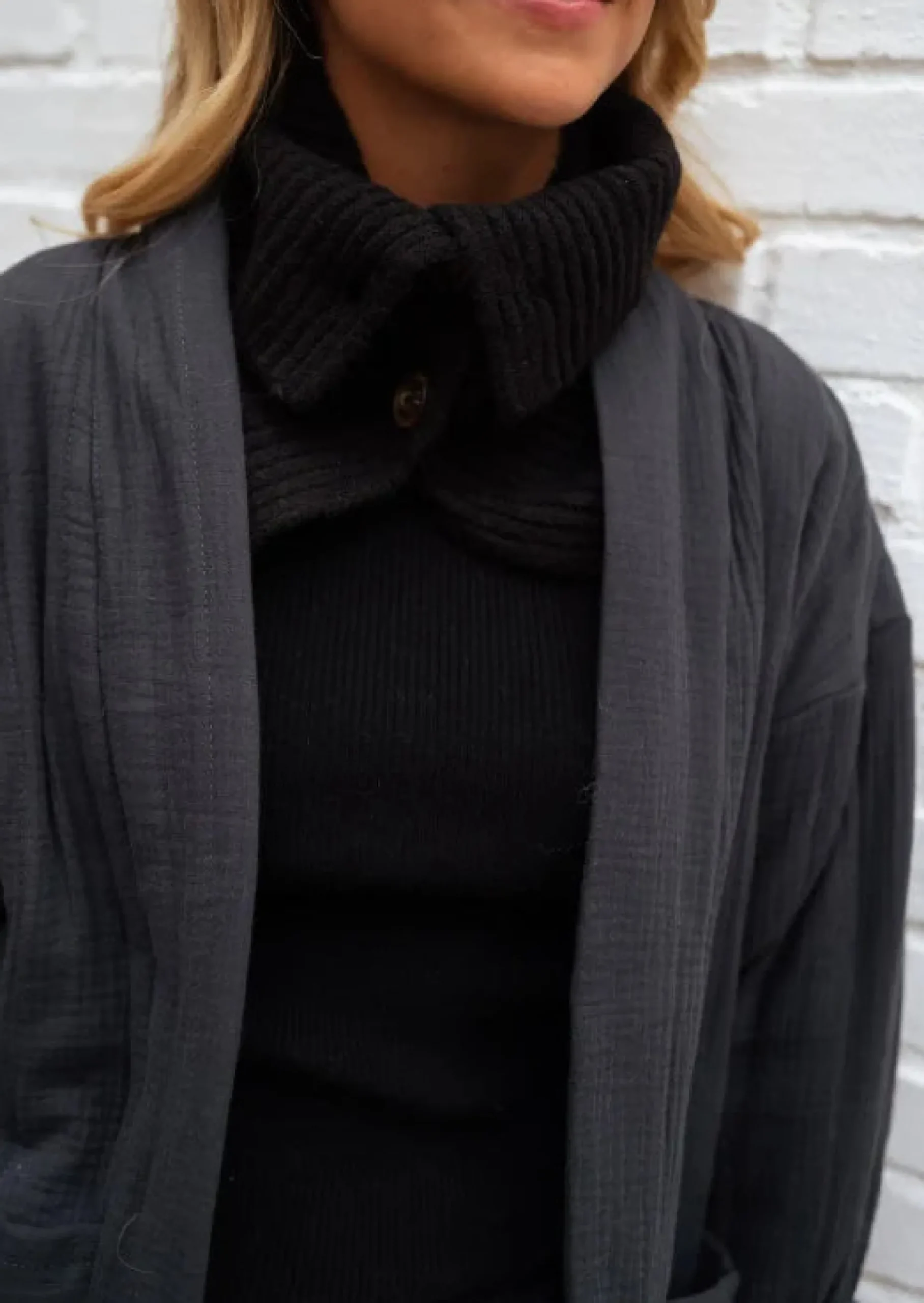 Cheap Echarpe Oxford - Noire - Col Montant - DouceEasy Clothes Echarpes & Foulards