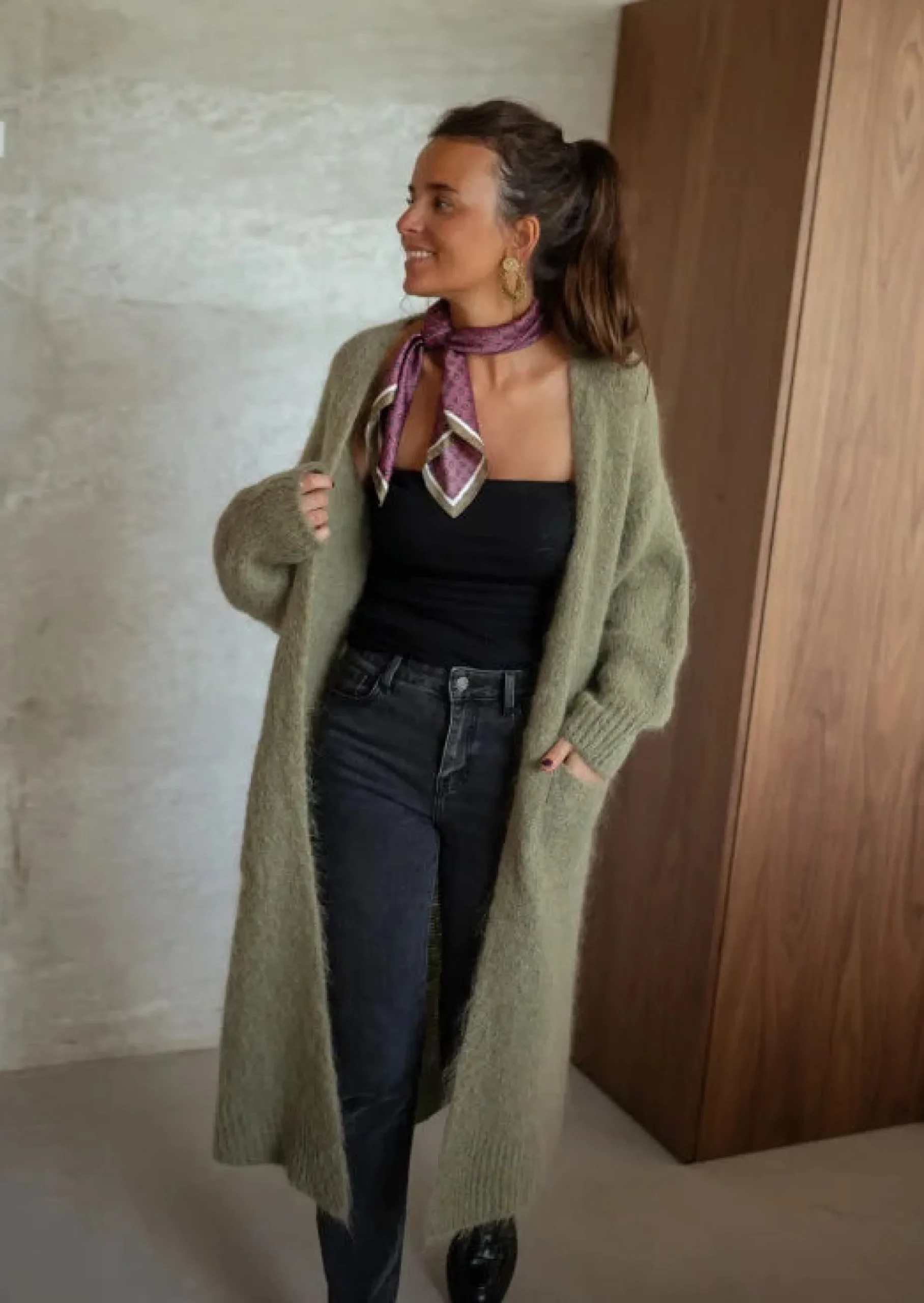 Shop Gilet Pelly - Kaki - Long & Loose - Avec PochesEasy Clothes Femme Pulls & Gilets