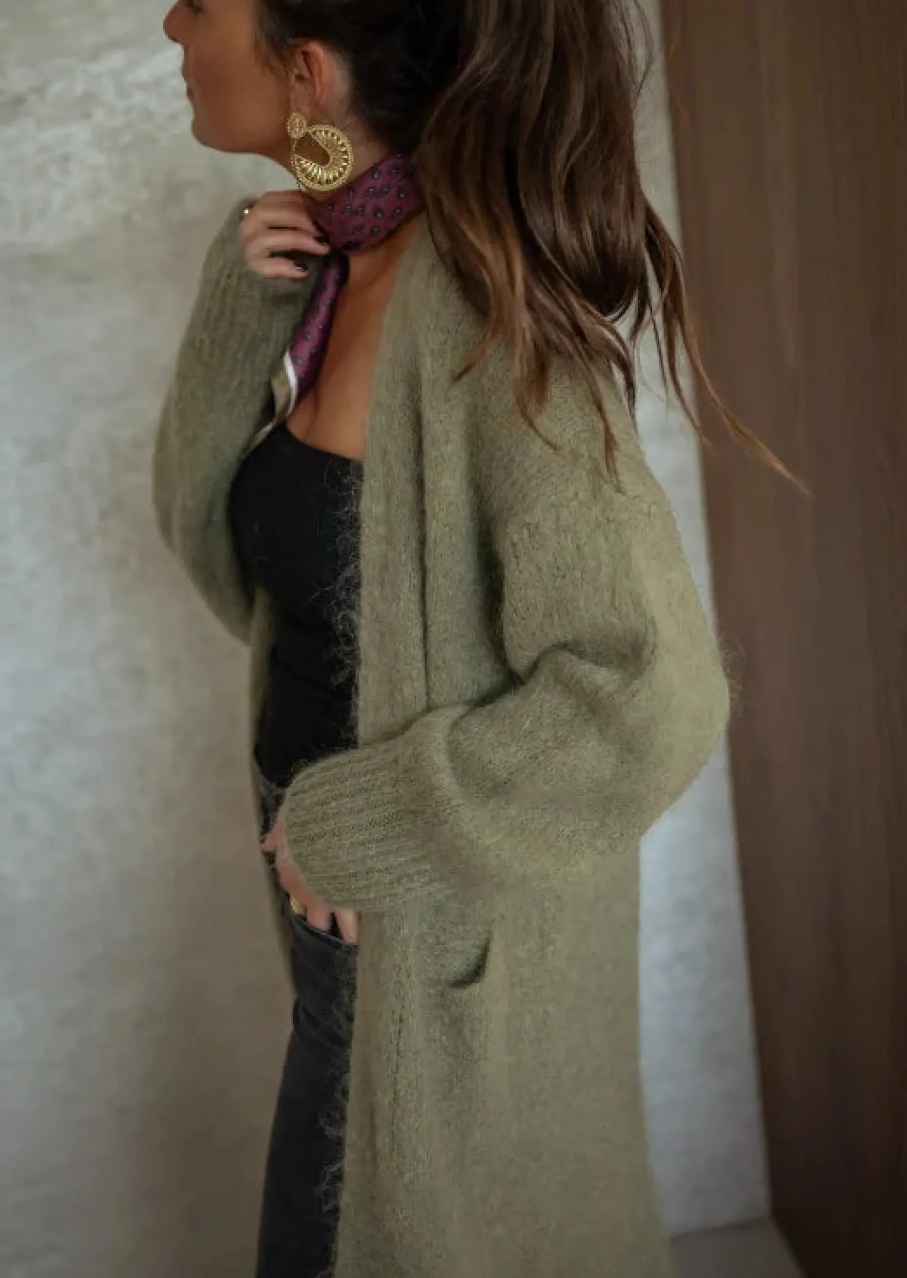 Shop Gilet Pelly - Kaki - Long & Loose - Avec PochesEasy Clothes Femme Pulls & Gilets