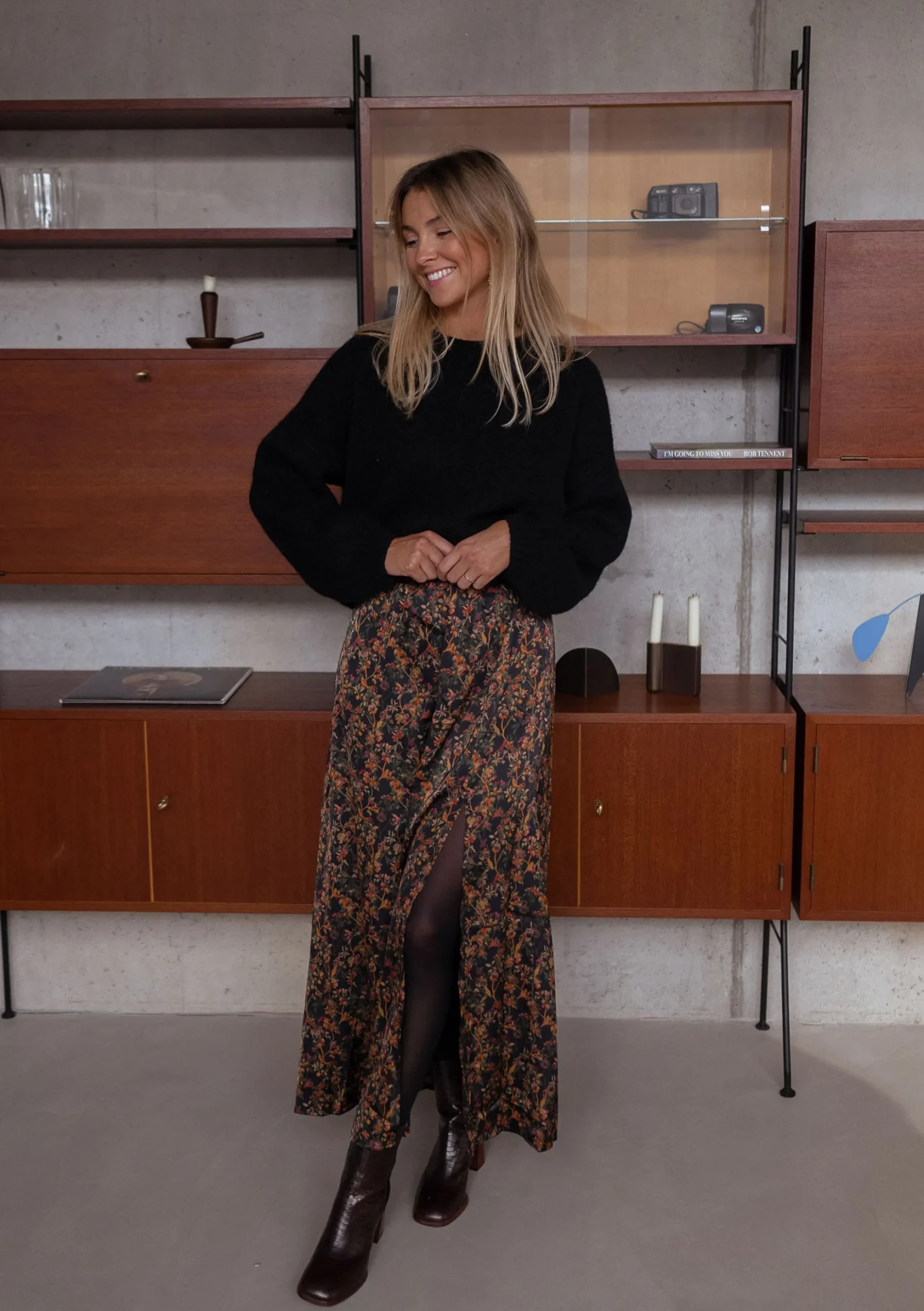 Outlet Jupe Bridget - noire à fleursEasy Clothes Femme Jupes & Shorts