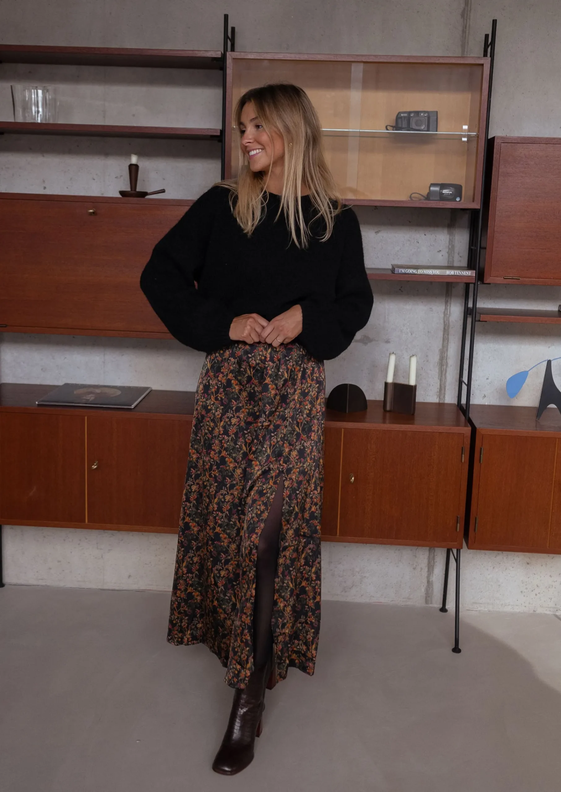 Outlet Jupe Bridget - noire à fleursEasy Clothes Femme Jupes & Shorts