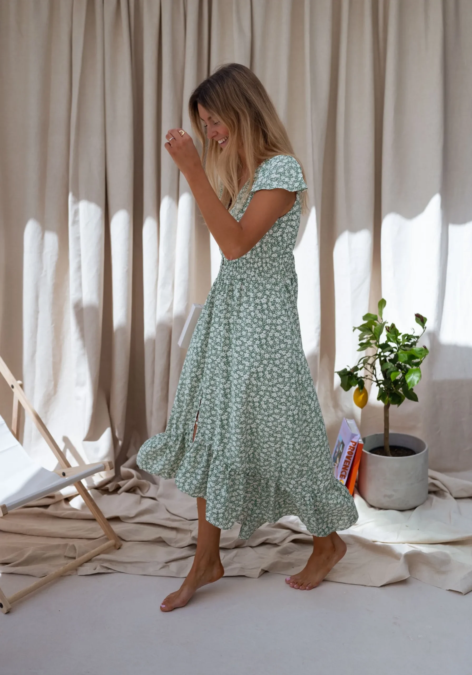 Outlet Robe Gaella - verte à fleursEasy Clothes Femme Robes