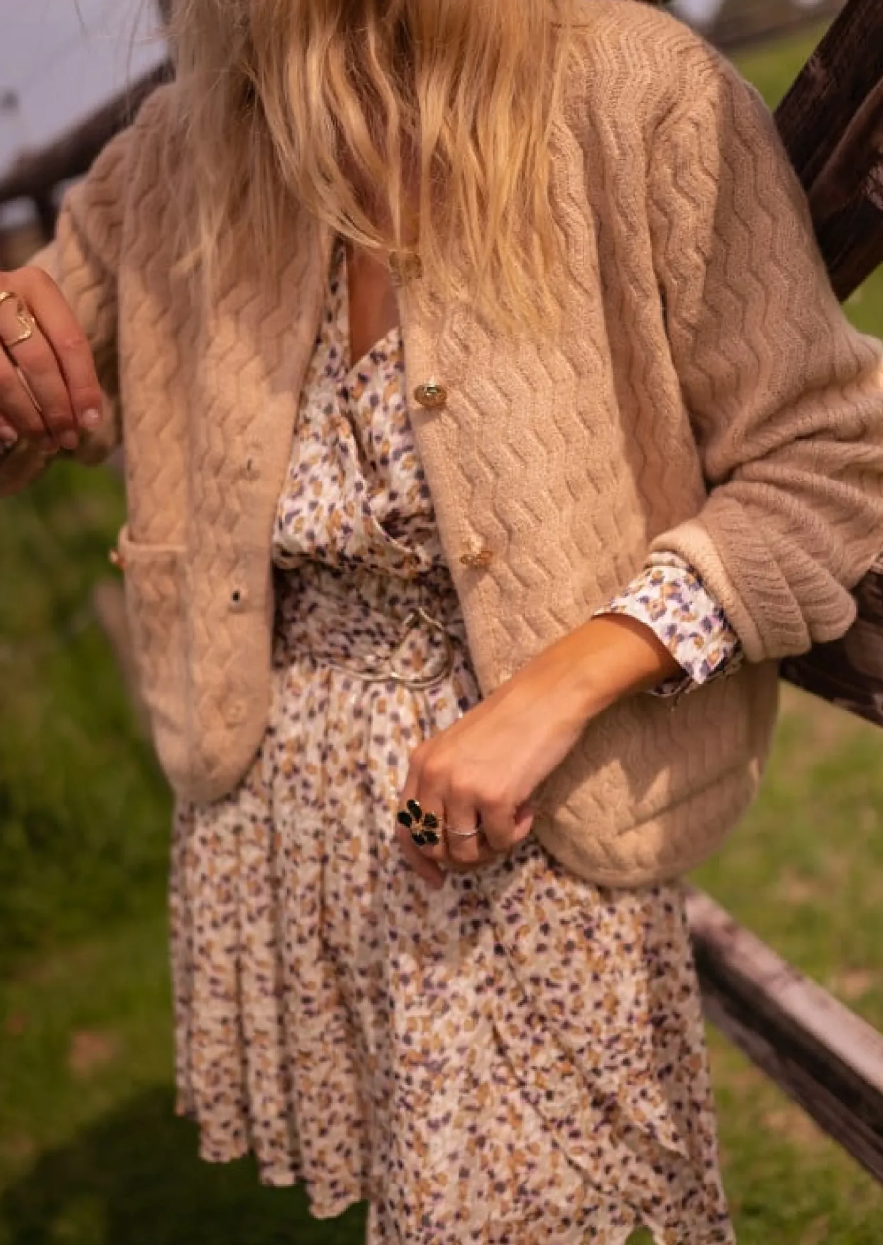 Fashion Robe Lysou Beige - Manches Longues - Fluide - Boucle DoréeEasy Clothes Femme Robes